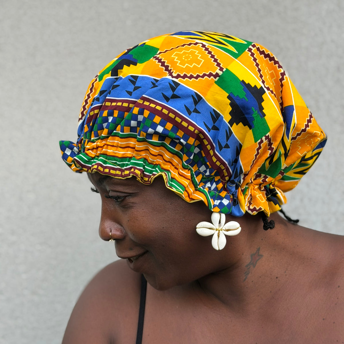 Bonnet réversible wax & satin jaune