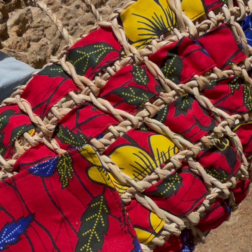 Panier tressé wax rouge