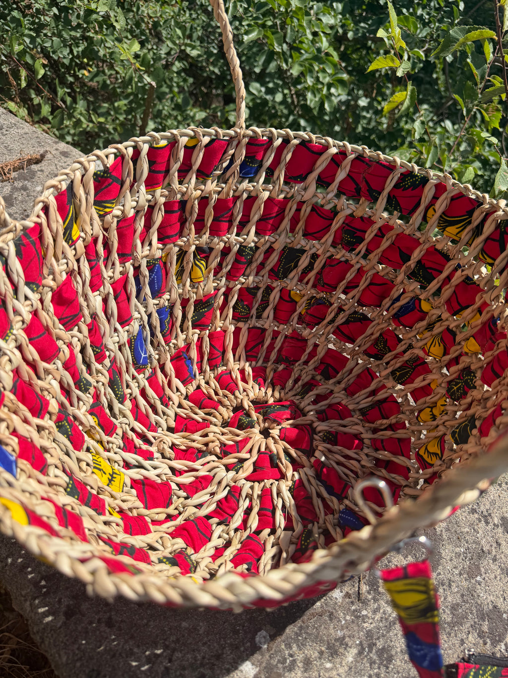 Panier tressé wax rouge