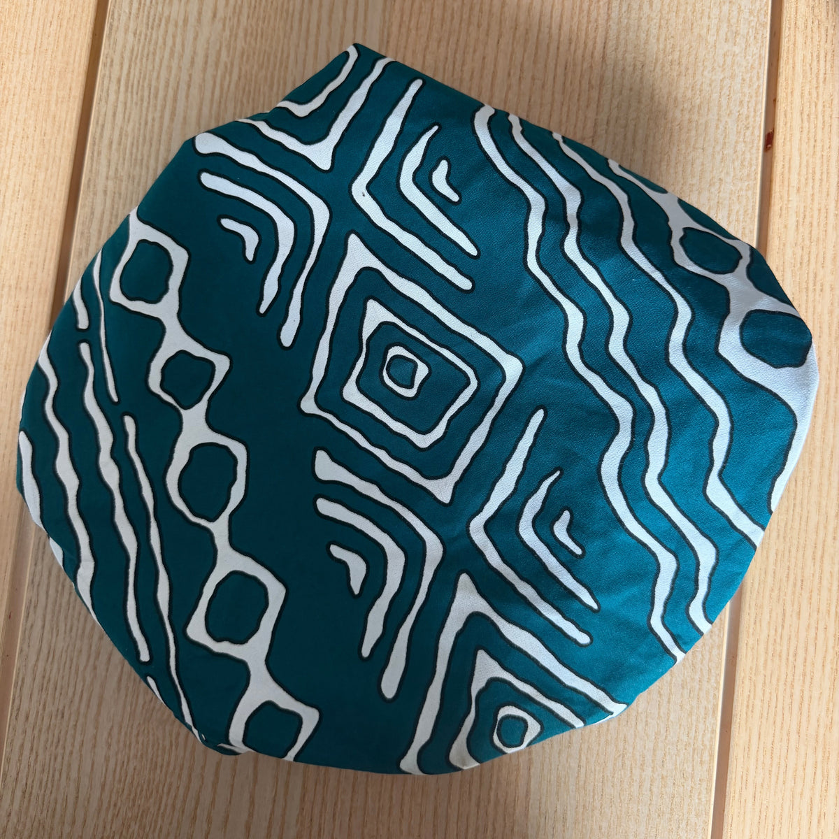 Bonnet réversible en satin et tissu wax – Taille unique