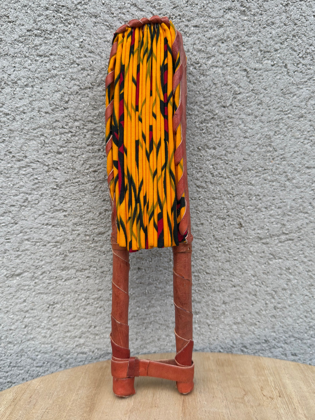 Éventail africain en wax jaune et rouge – Éventail pliable