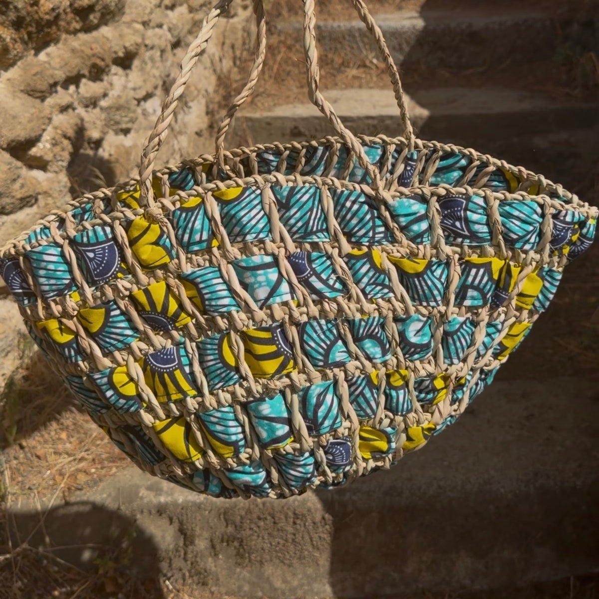 Panier tressé wax turquoise & jaune