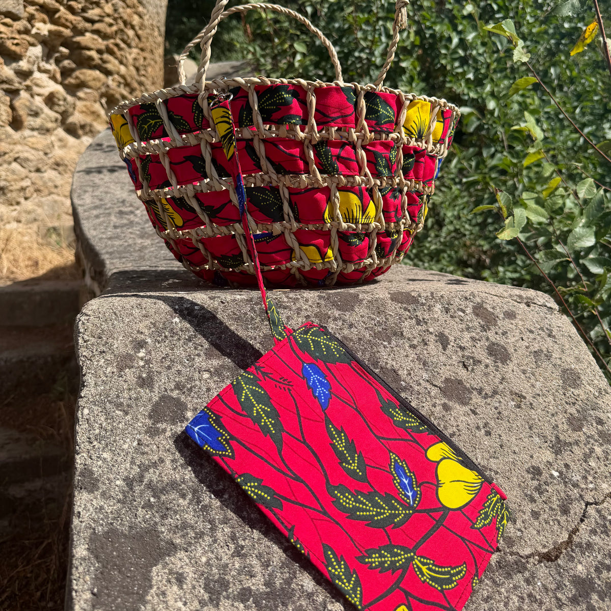 Panier tressé wax rouge