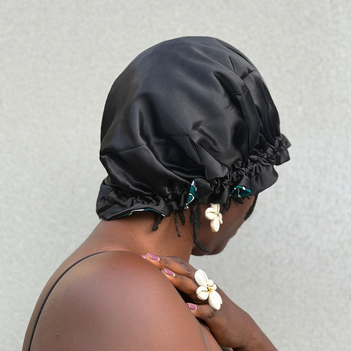 Bonnet réversible en satin et tissu wax – Taille unique